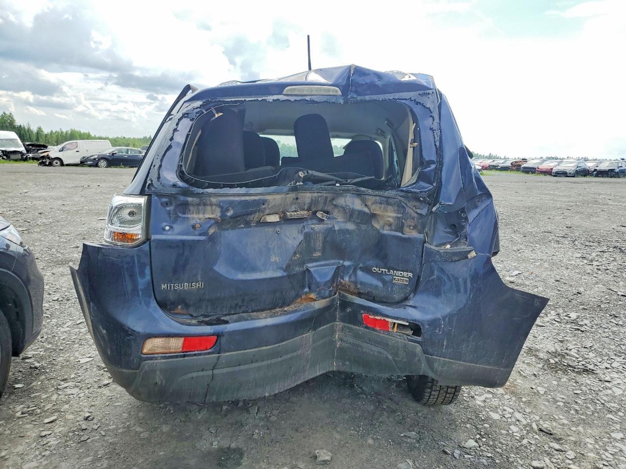 2014 Mitsubishi Outlander Se - Фото 6