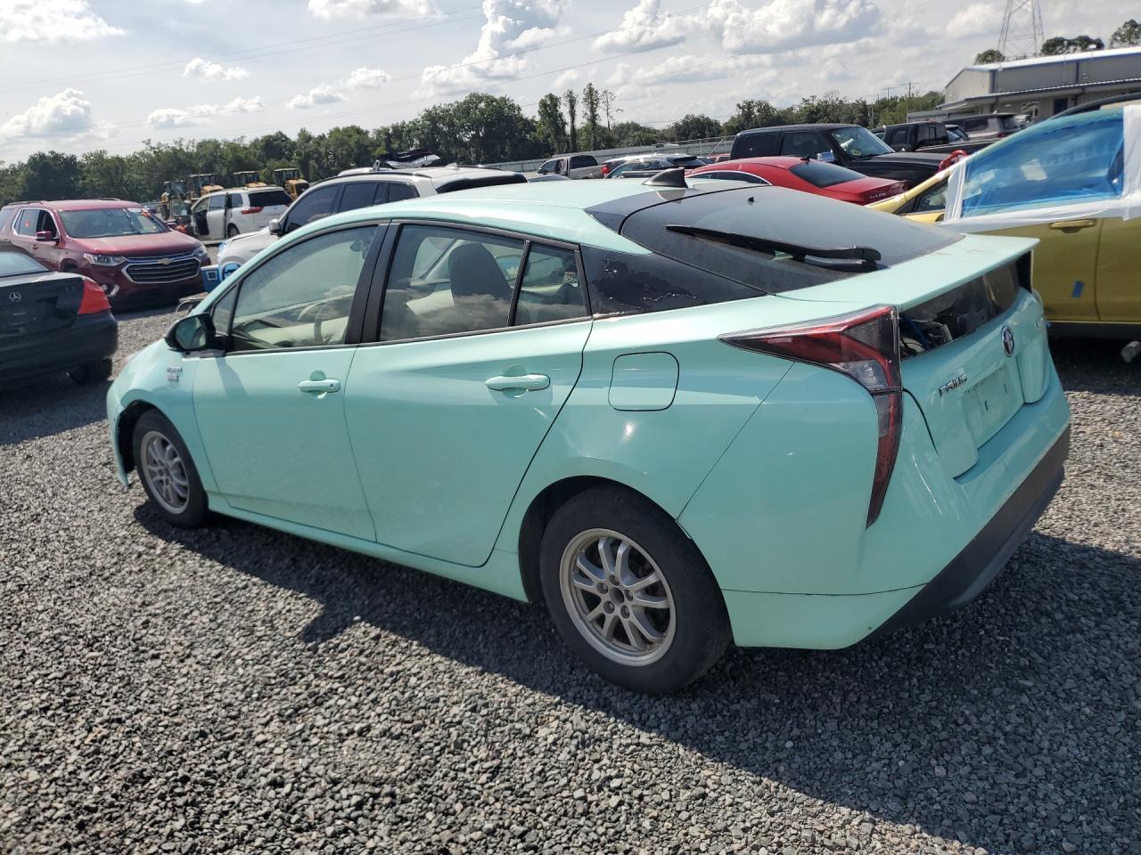 2016 Toyota Prius Three - Фото 2