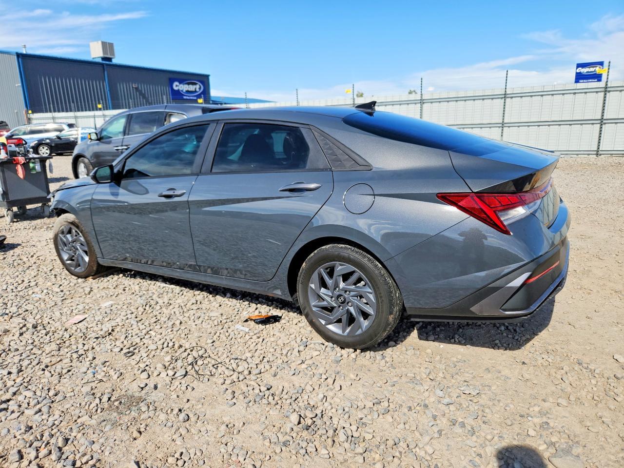 2024 Hyundai Elantra Blue - Фото 2