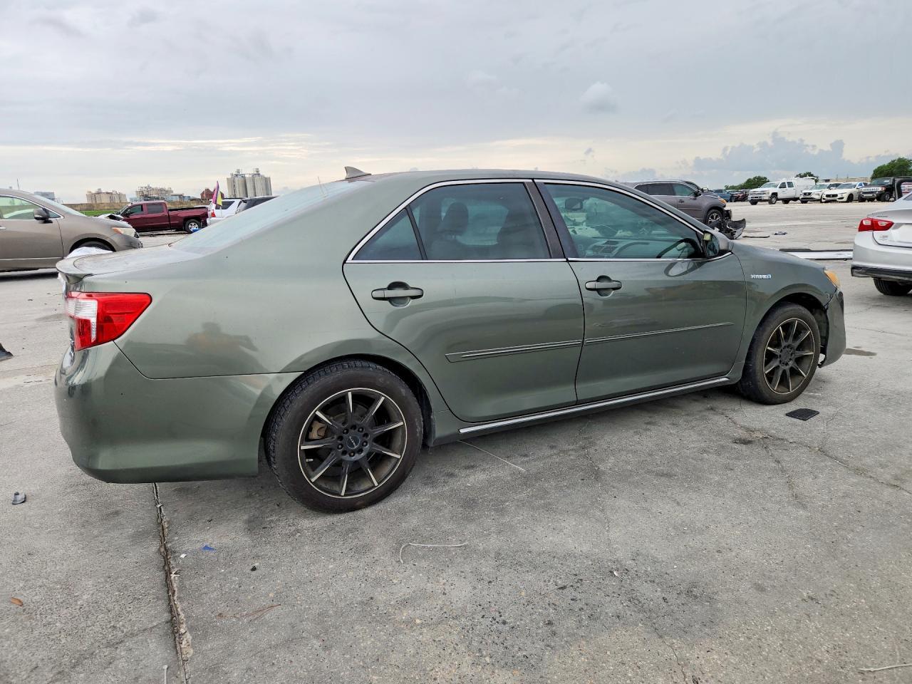 2012 Toyota Camry Hybrid Xle - Фото 3
