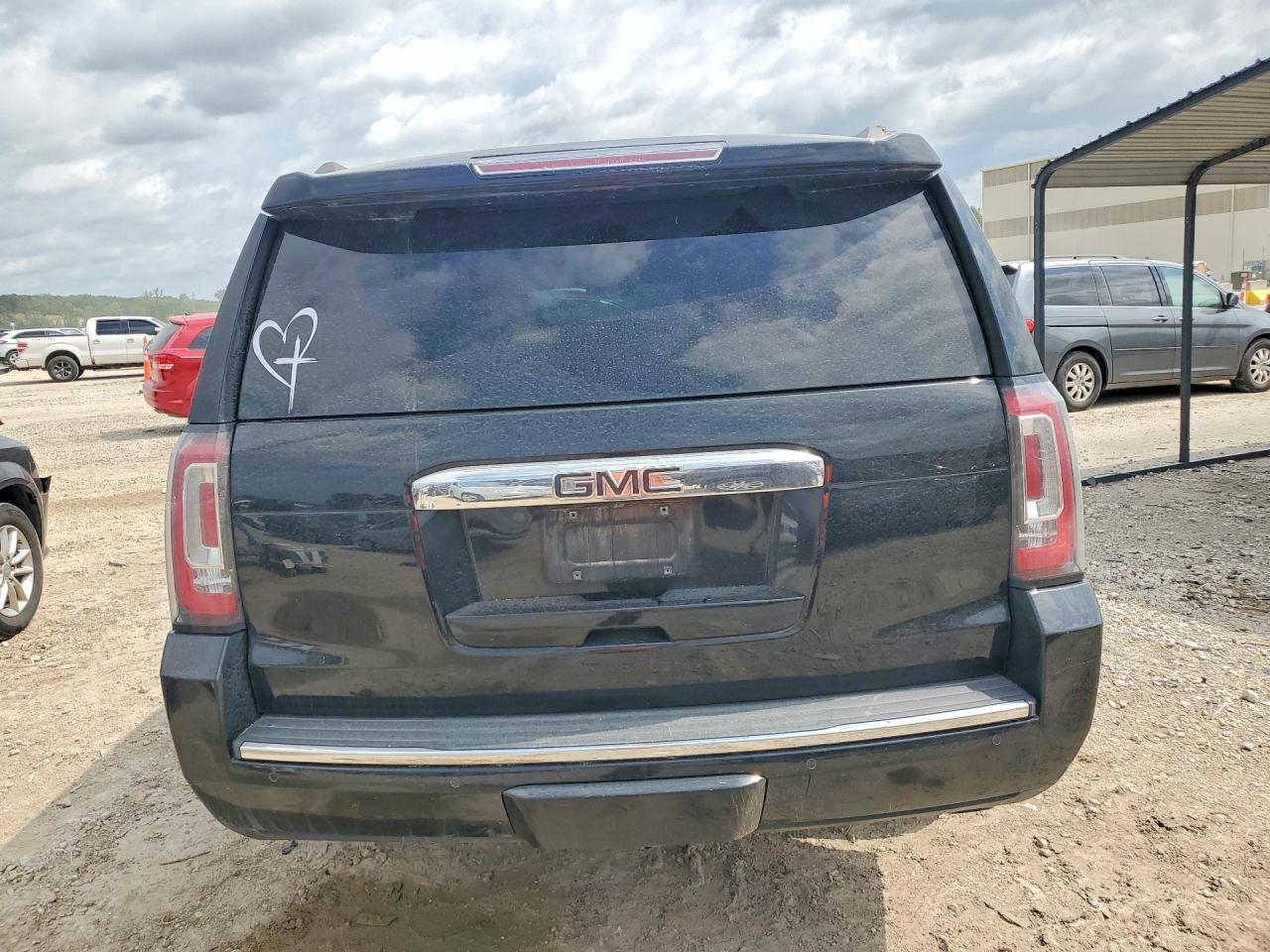 2017 GMC Yukon Xl Denali - Фото 6