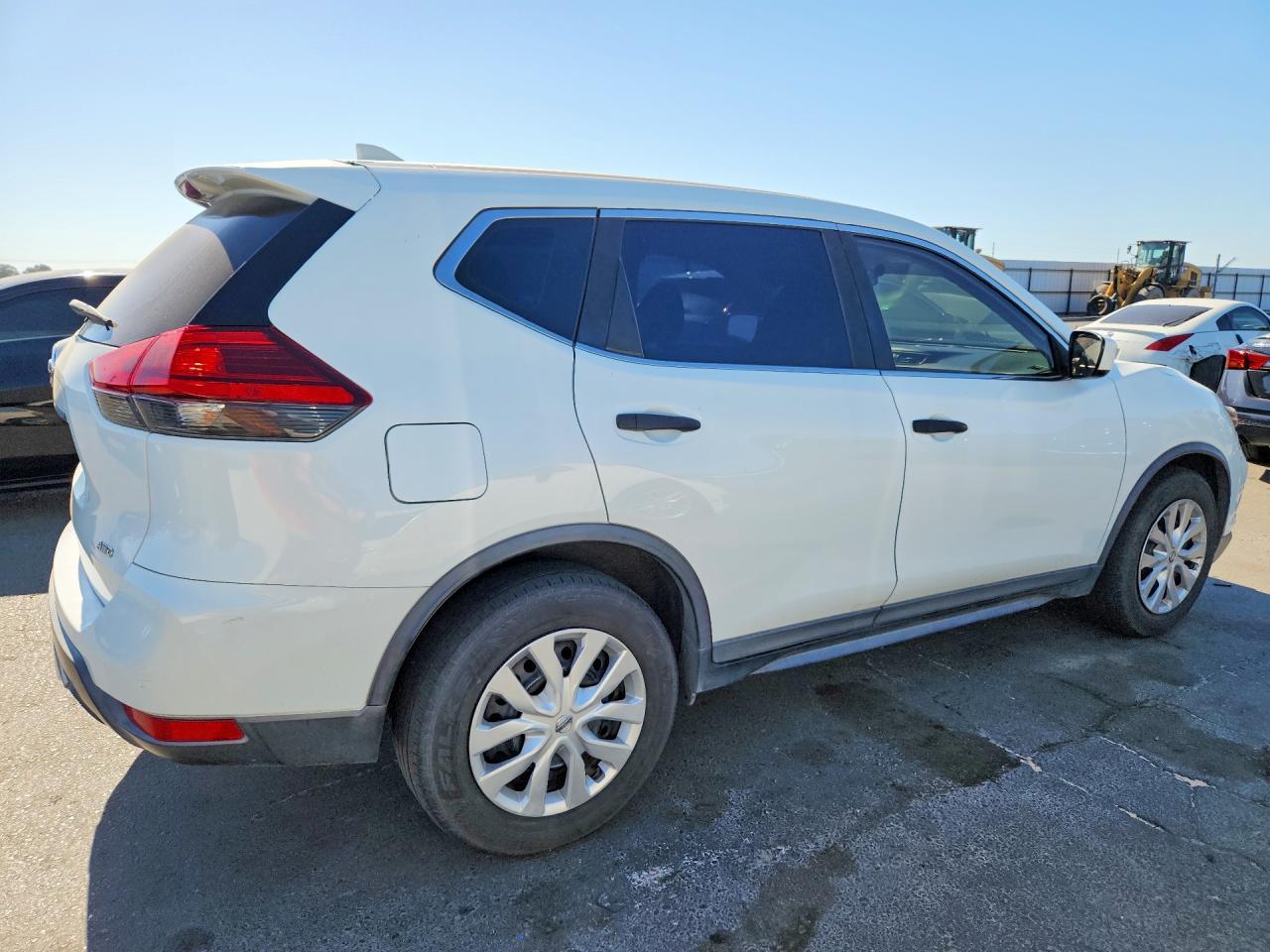2017 Nissan Rogue S - Фото 3
