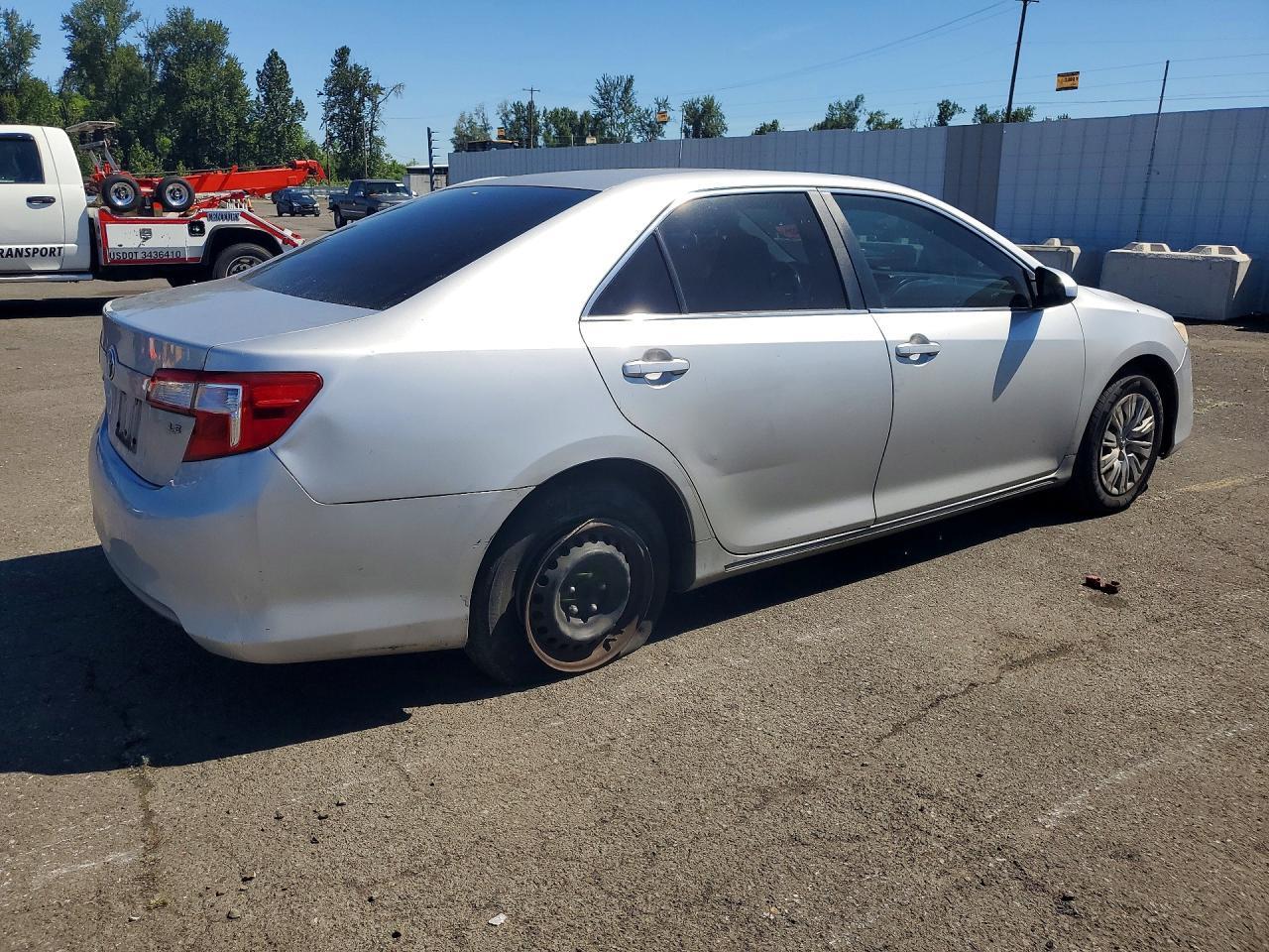 2013 Toyota Camry Le - Image 3