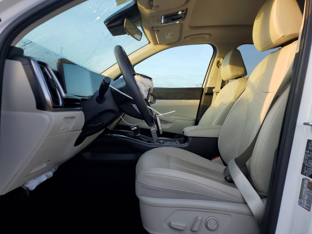 2025 Kia Sorento S - Image 7
