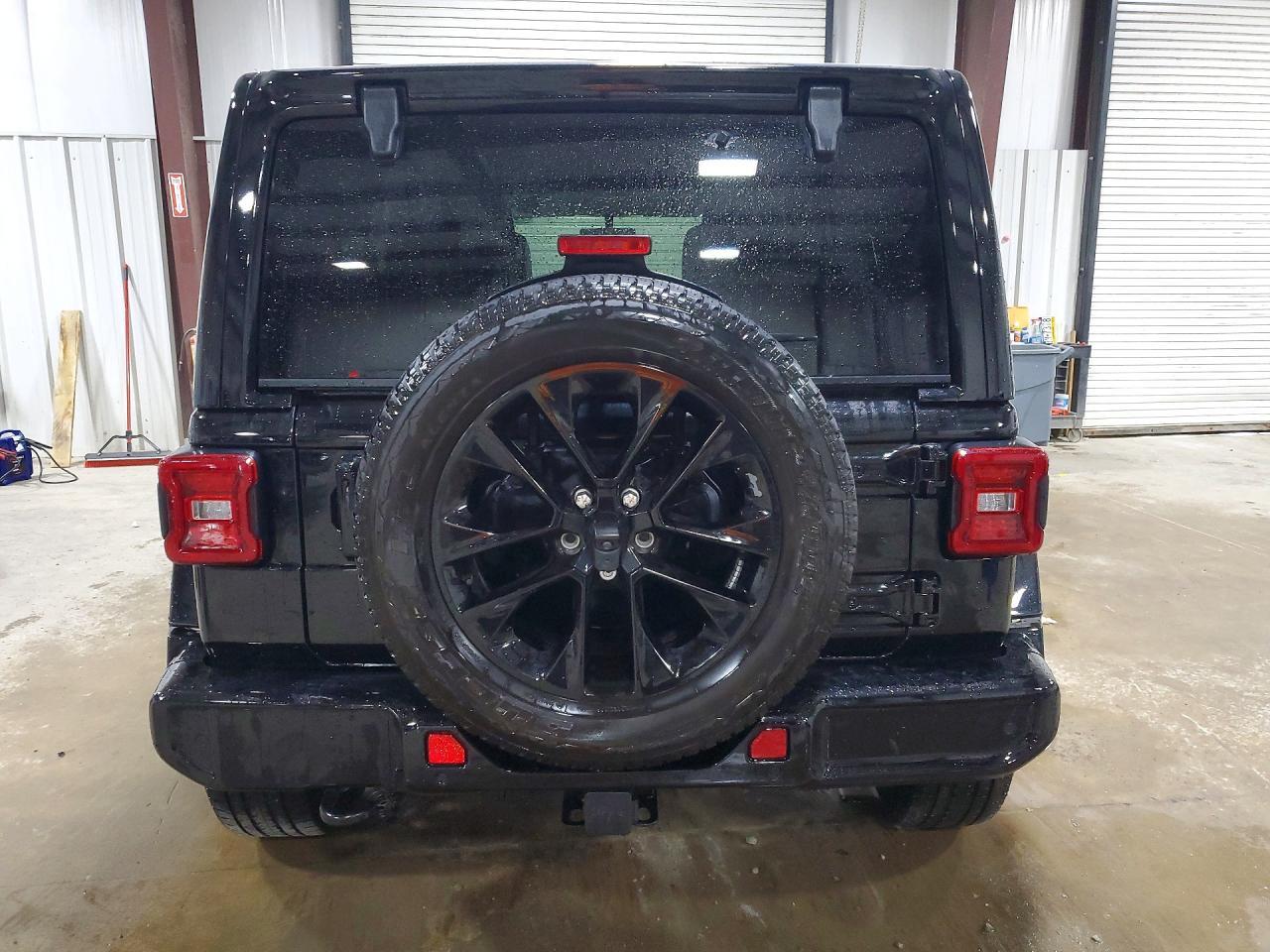 2023 Jeep Wrangler Sahara - Фото 6