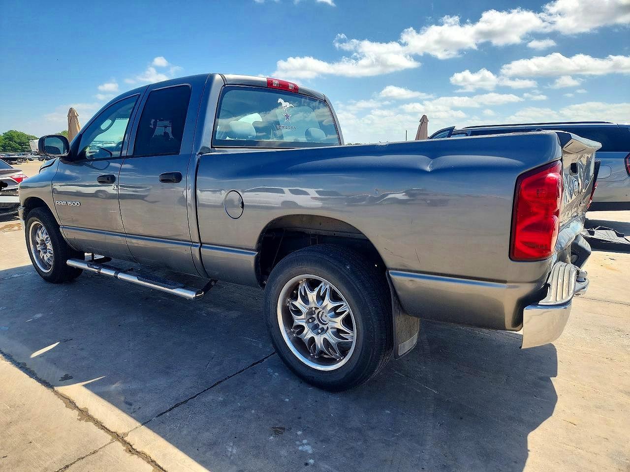 2007 Dodge Ram 1500 Slt - Image 2