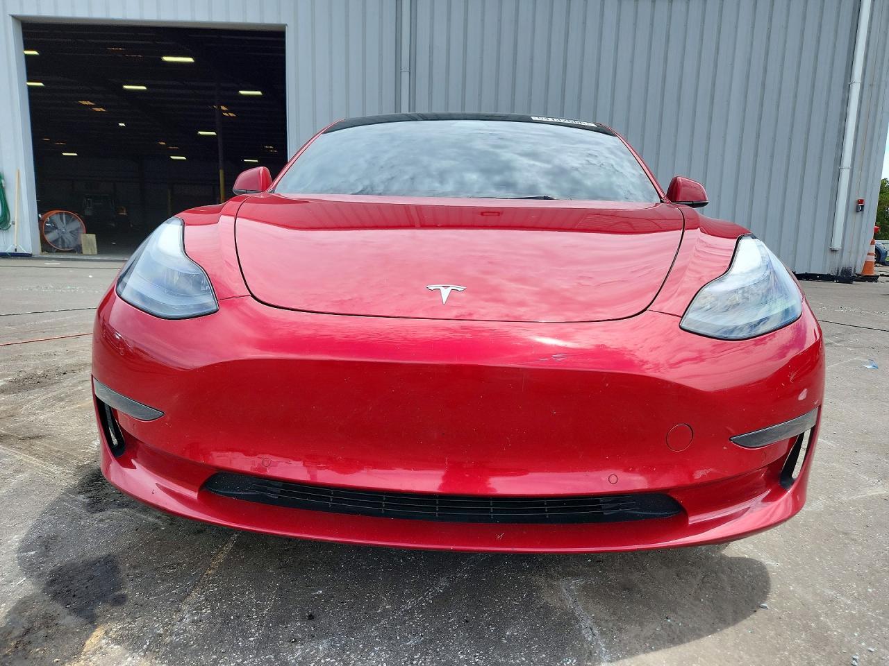 2022 Tesla Model 3 - Фото 5