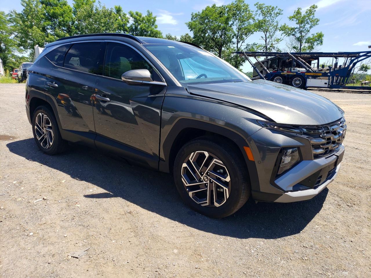 2025 Hyundai Tucson Hybrid Limited - Image 4