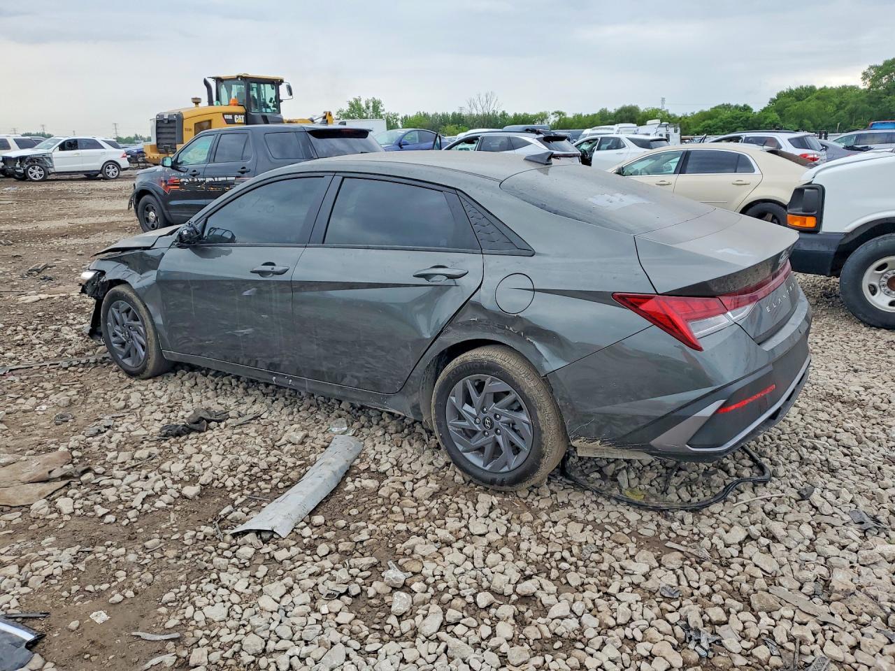 2024 Hyundai Elantra Blue - Фото 2