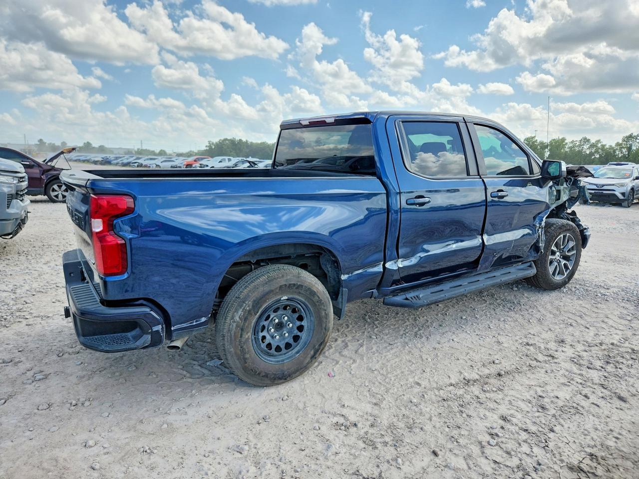 2022 Chevrolet Silverado C1500 Rst - Фото 3