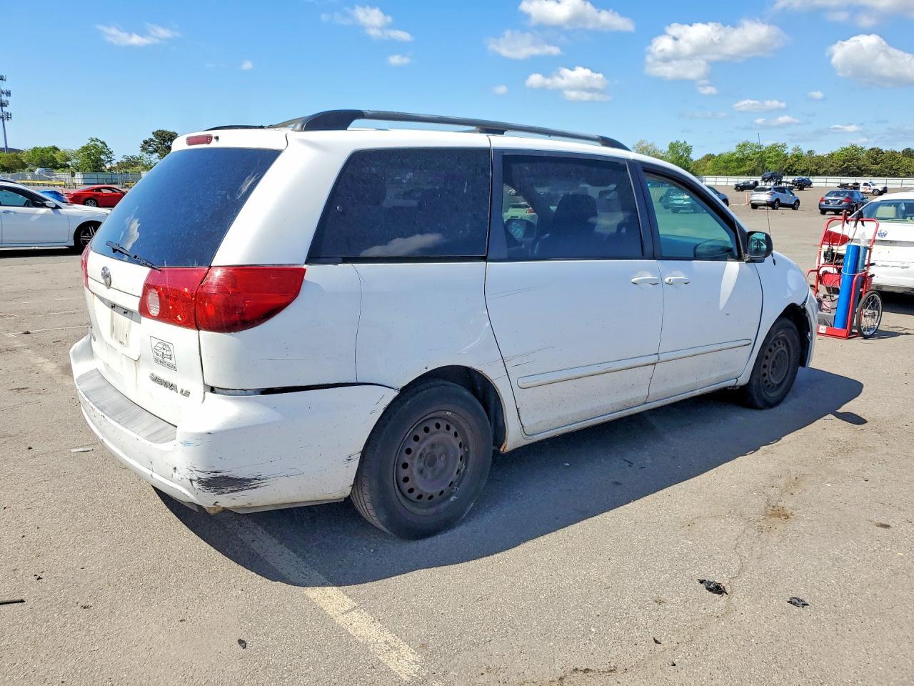 2009 Toyota Sienna - Фото 3