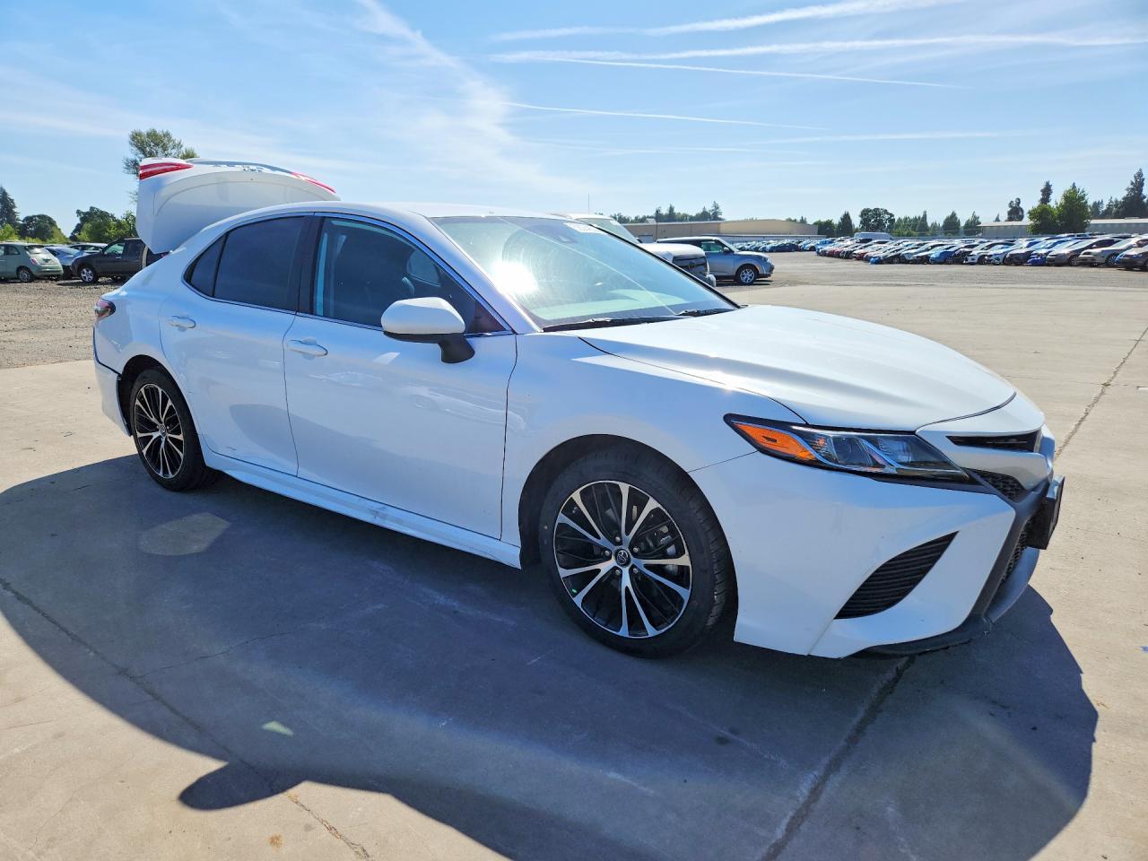 2019 Toyota Camry Se - Фото 4