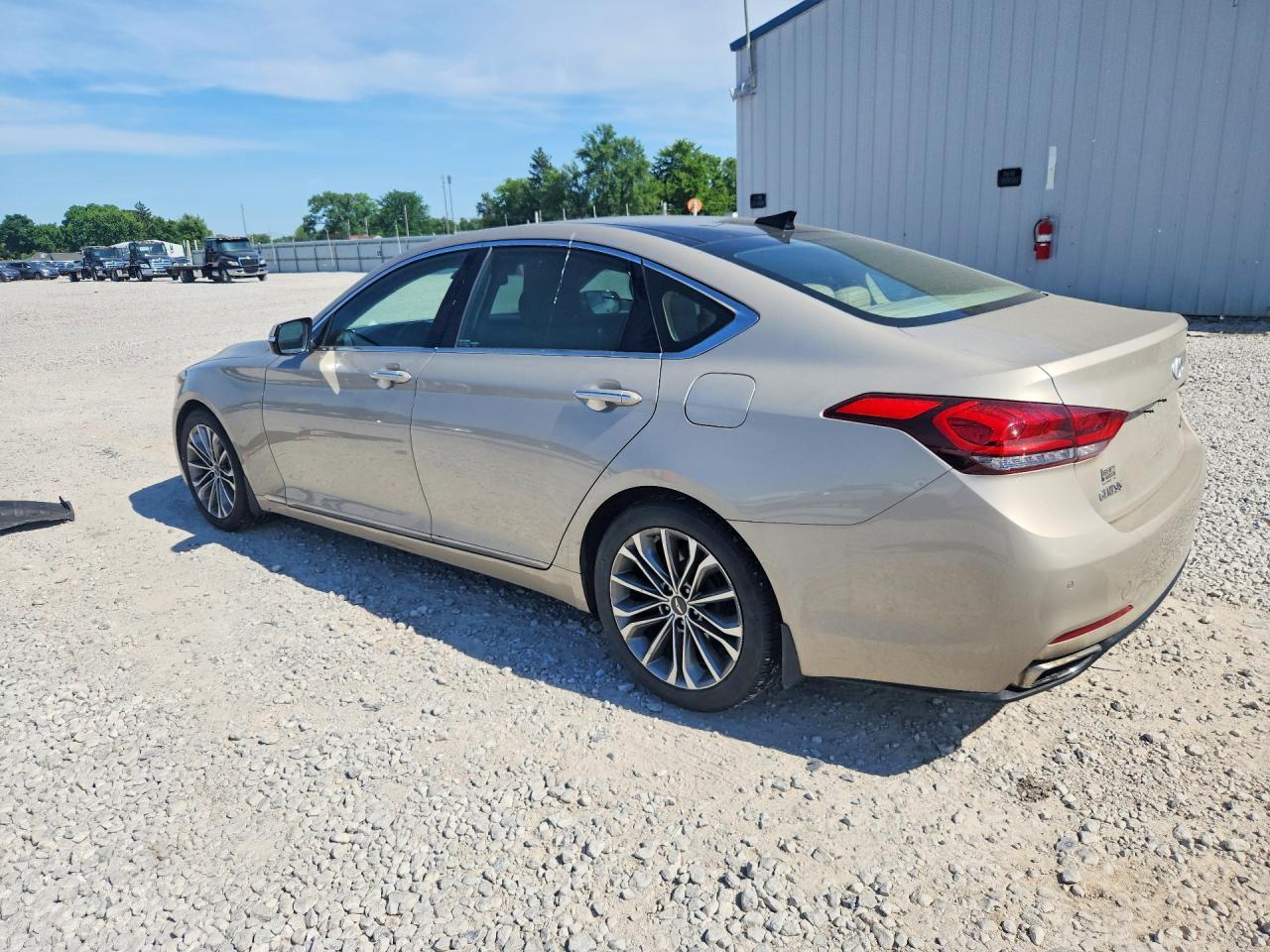 2015 Hyundai Genesis 3.8L - Фото 2