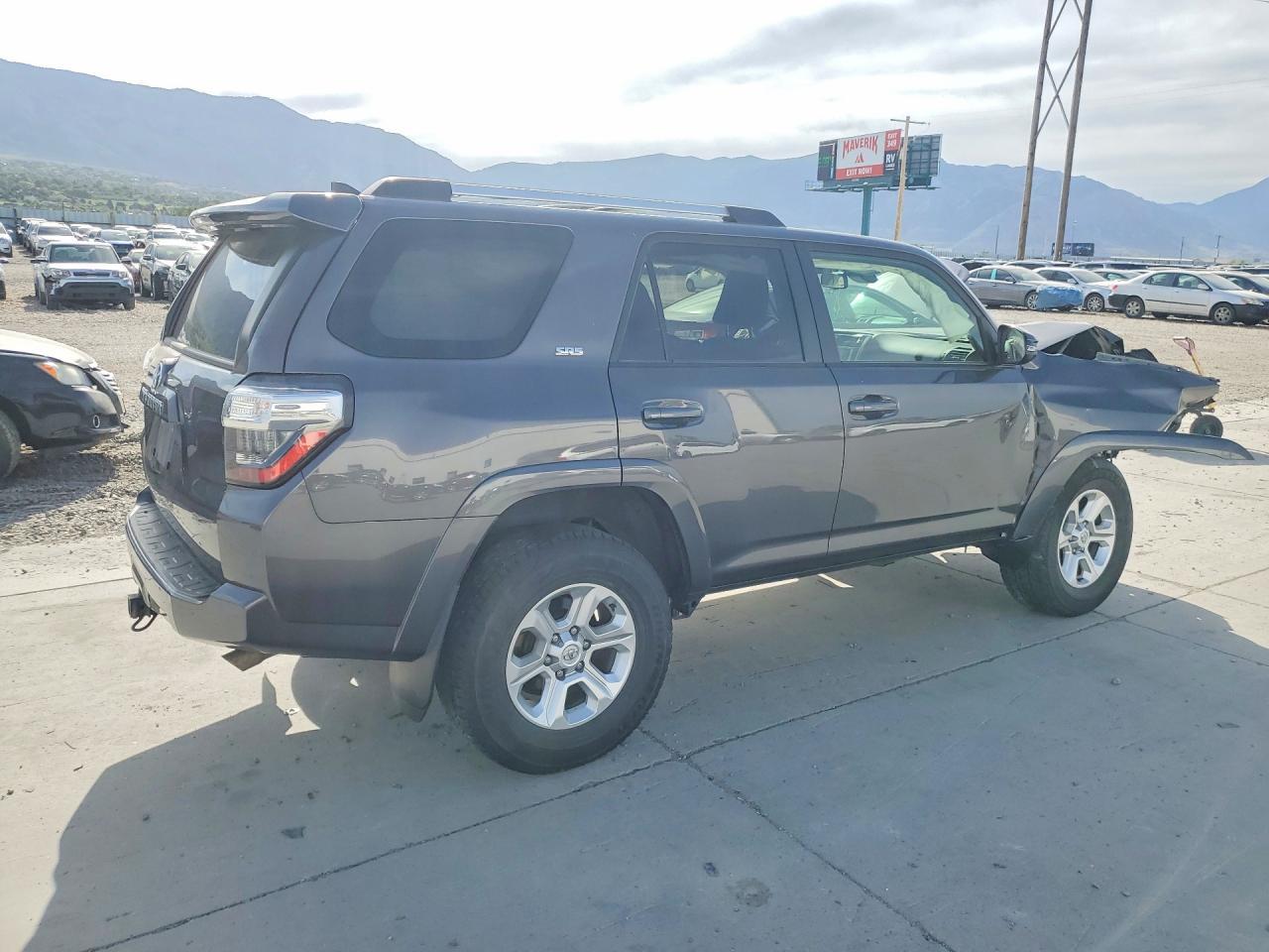 2022 Toyota 4Runner Sr5 Premium - Фото 3