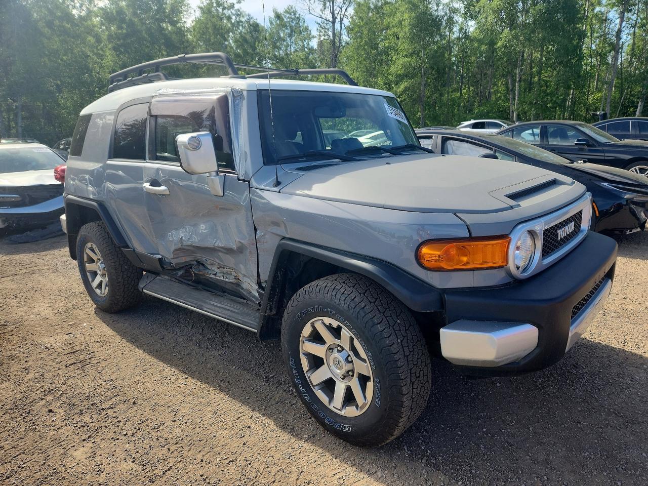 2014 Toyota Fj Cruiser Base - Image 4