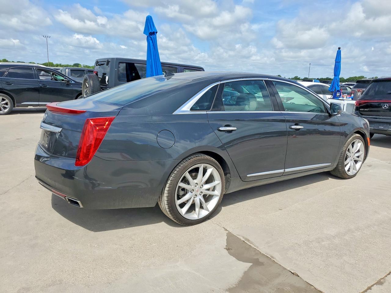 2013 Cadillac Xts Premium Collection - Image 3