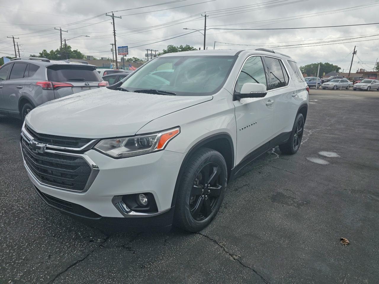 2018 Chevrolet Traverse Lt - Фото 2