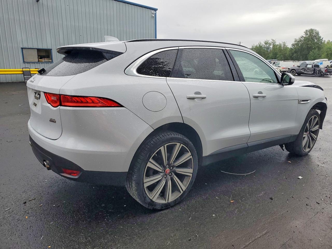 2017 Jaguar F-Pace Prestige - Image 3