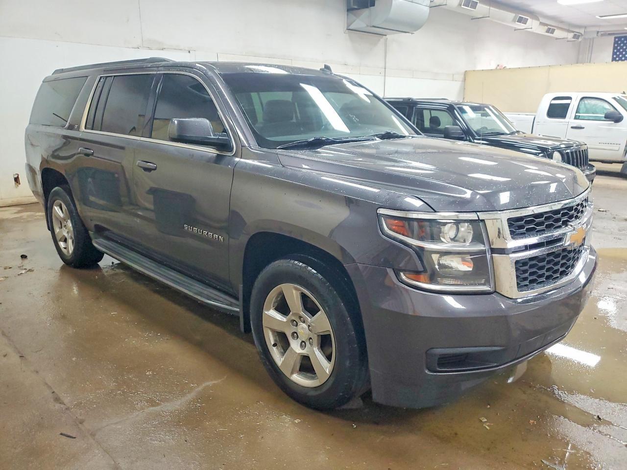 2015 Chevrolet Suburban K1500 Lt - Image 4