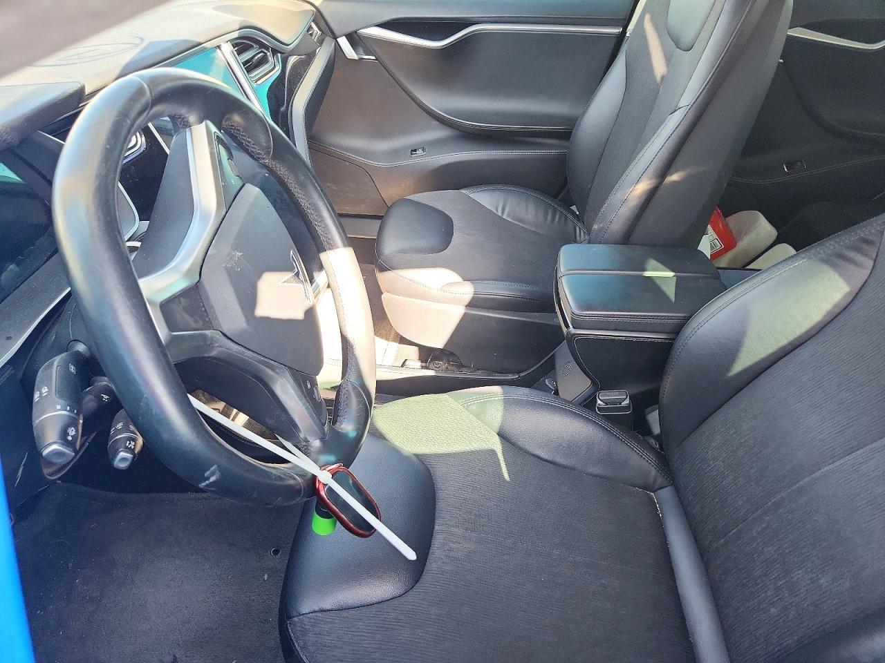 2015 Tesla Model S - Фото 7