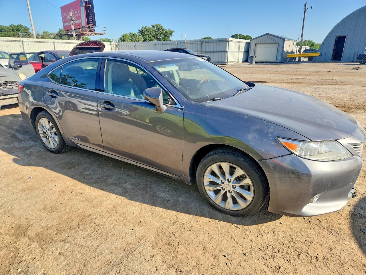 2013 Lexus Es 300H - Фото 4