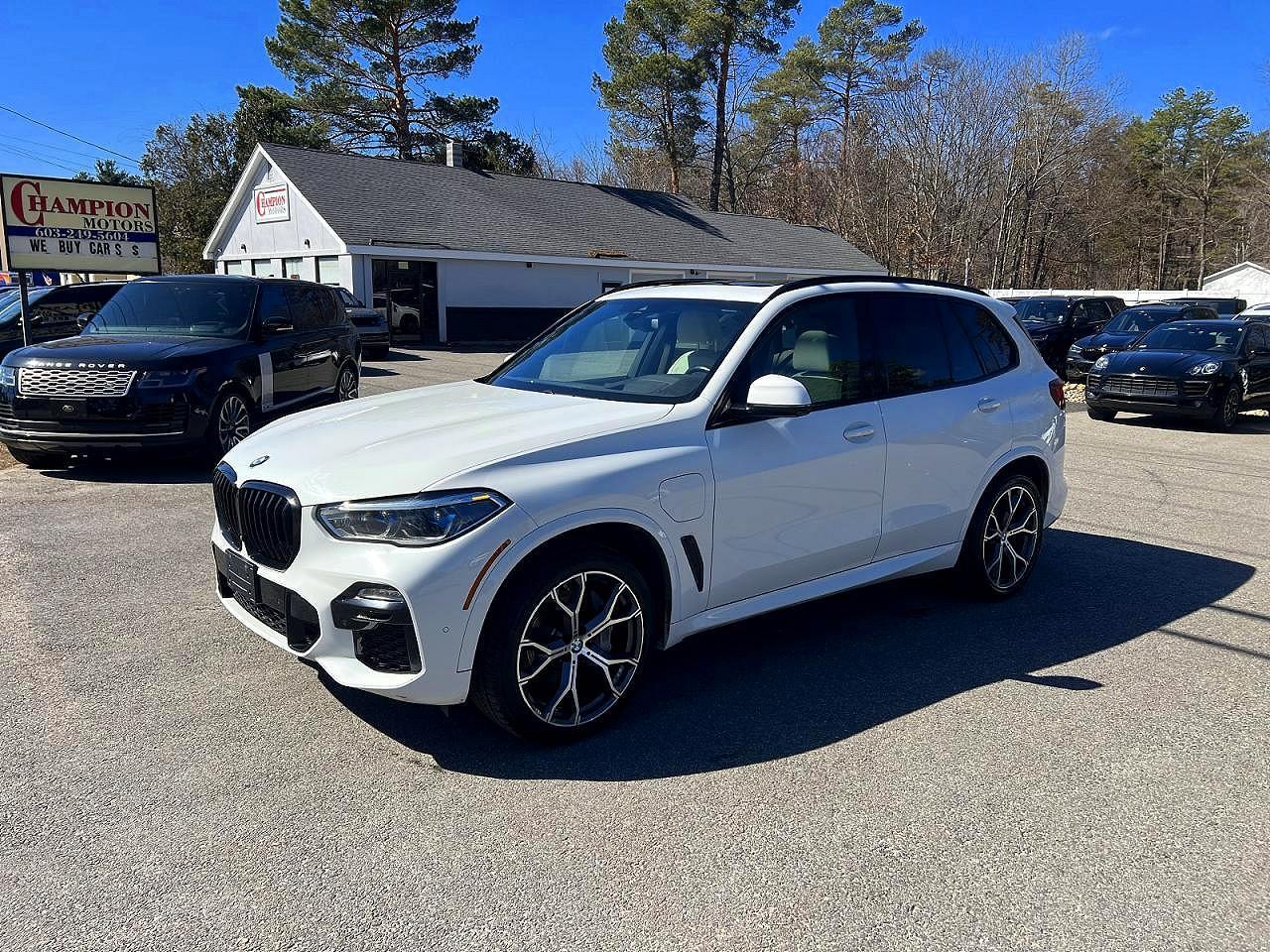 2021 BMW X5 xDrive45E - Фото 2