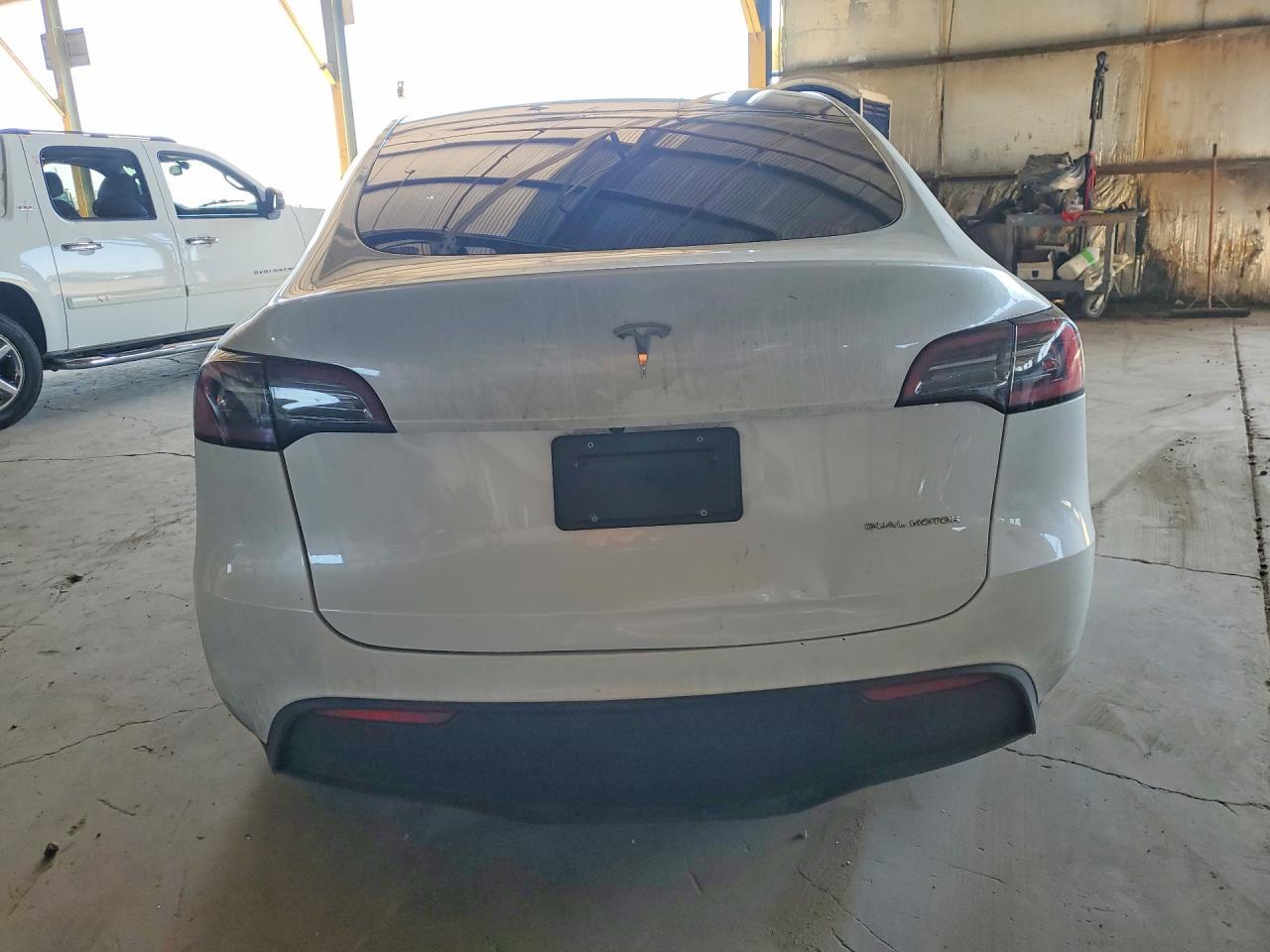2023 Tesla Model Y - Фото 6