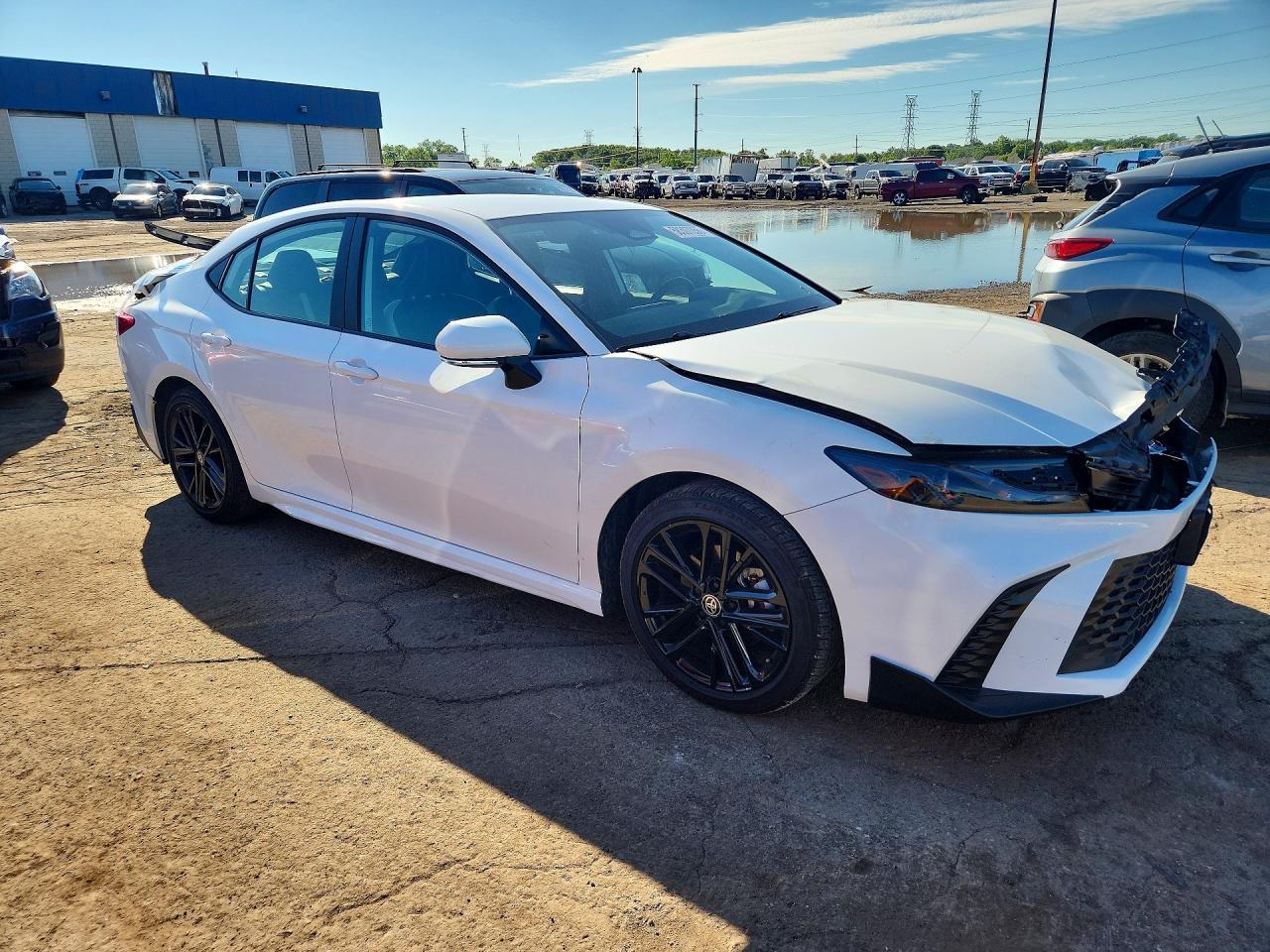 2025 Toyota Camry Se - Фото 4