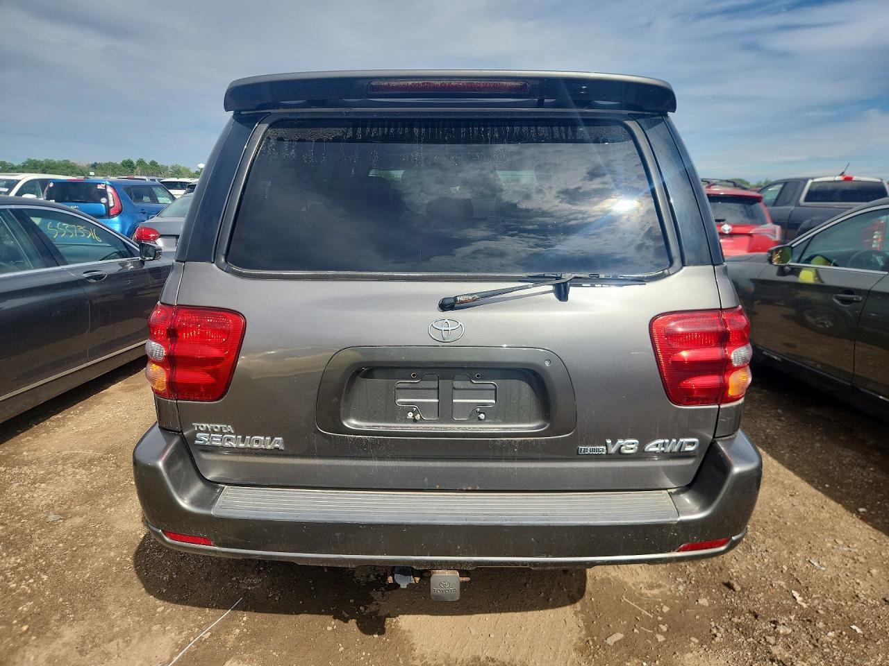 2004 Toyota Sequoia Limited - Image 6