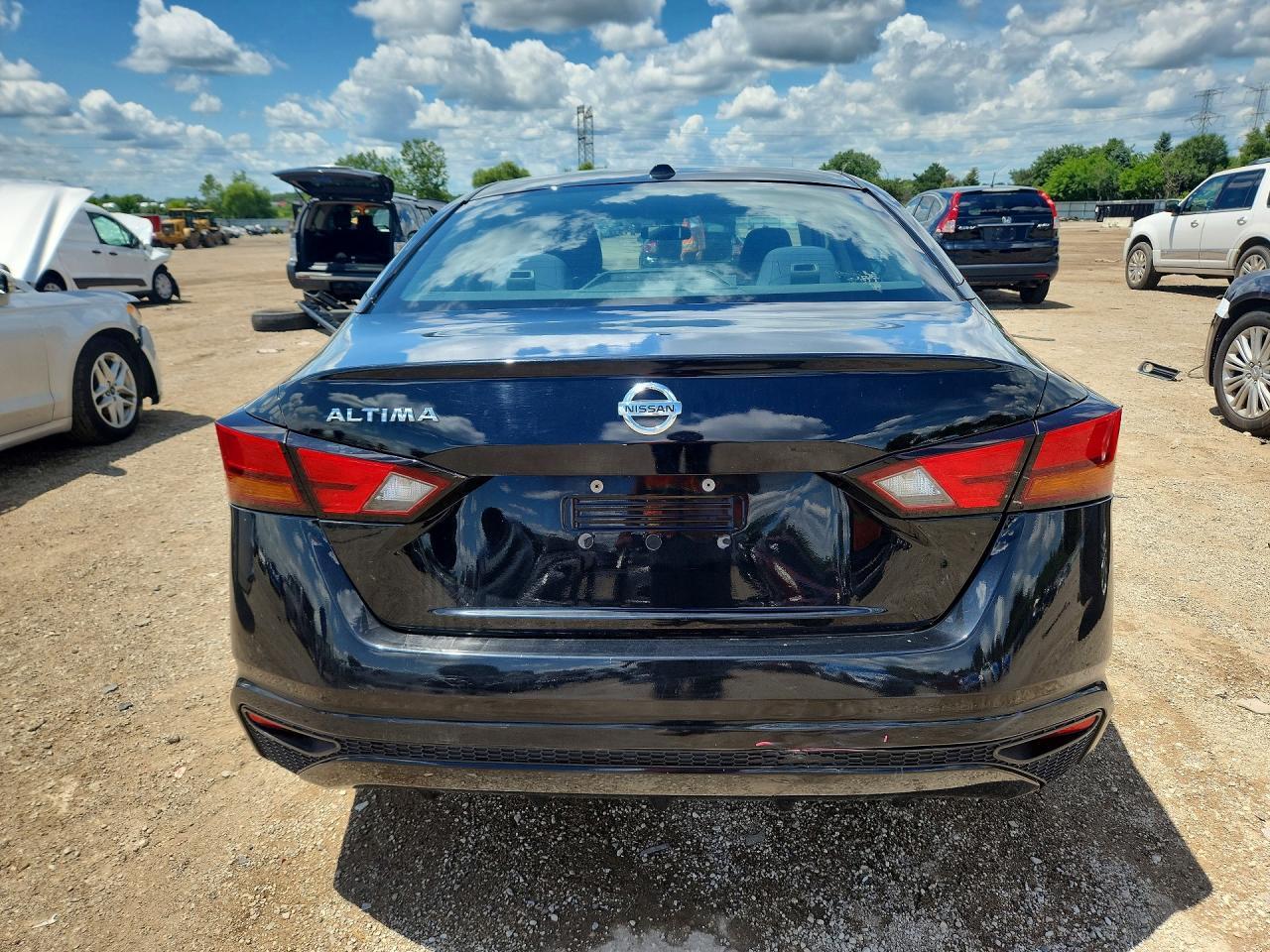 2020 Nissan Altima S - Image 6