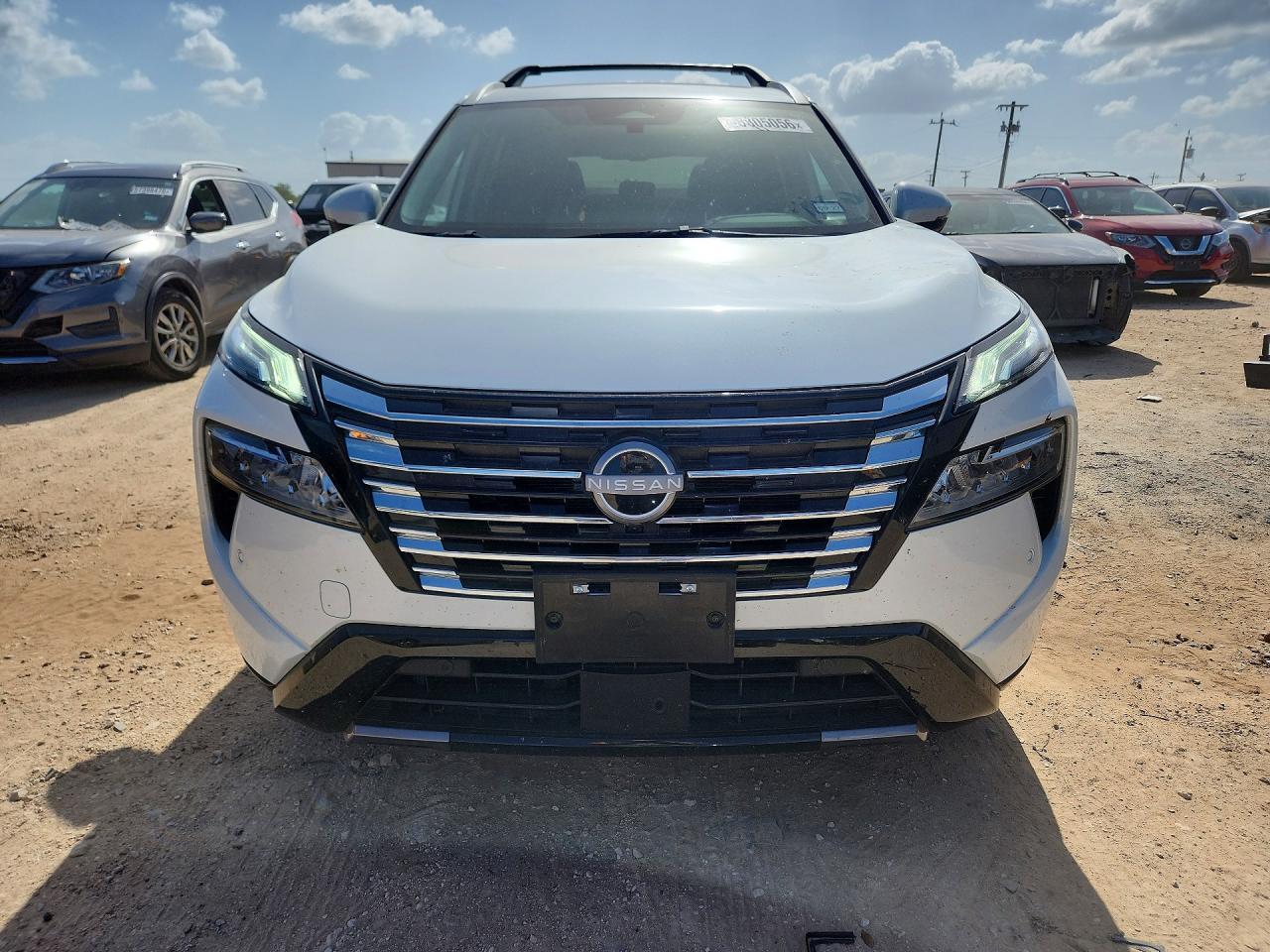 2025 Nissan Rogue Platinum - Фото 5