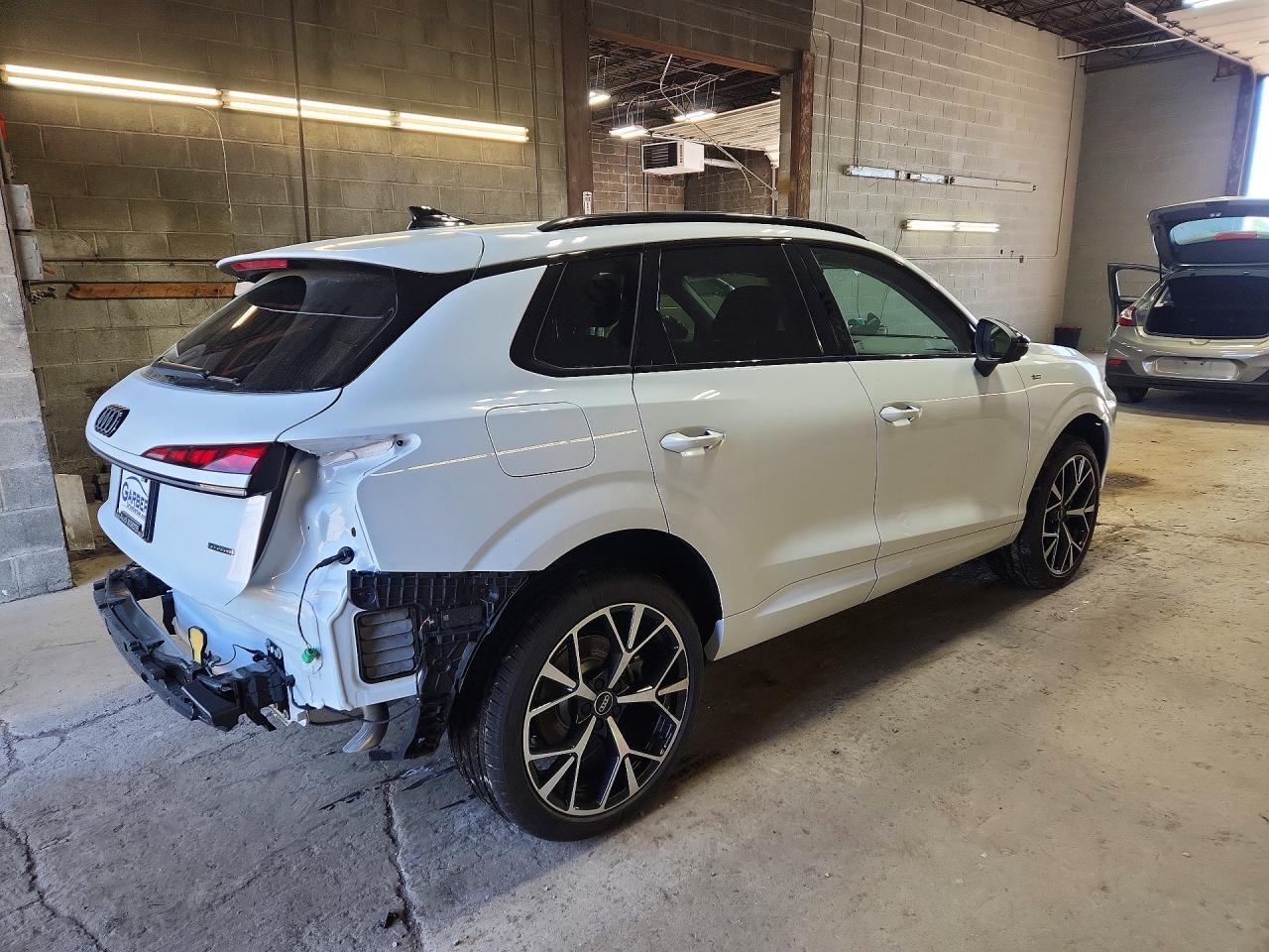 2026 Audi Q3 S-Line - Фото 3