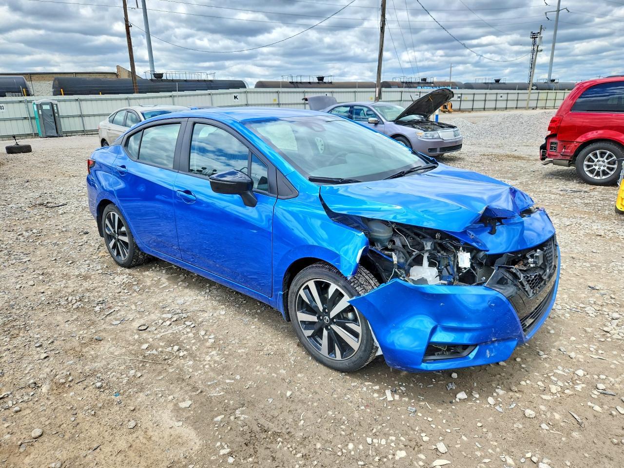 2021 Nissan Versa Sr - Фото 4