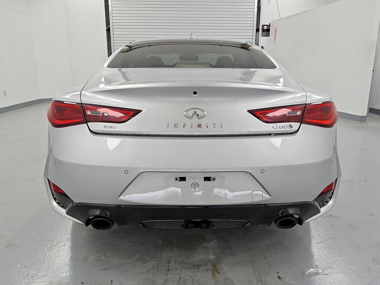 2017 Infiniti Q60 Red Sport 400 - Фото 6