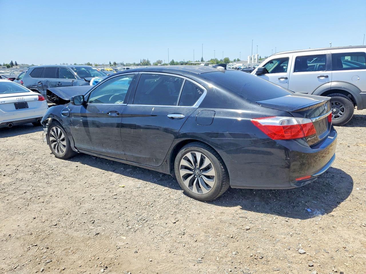 2014 Honda Accord Plug-In Hybrid - Image 2