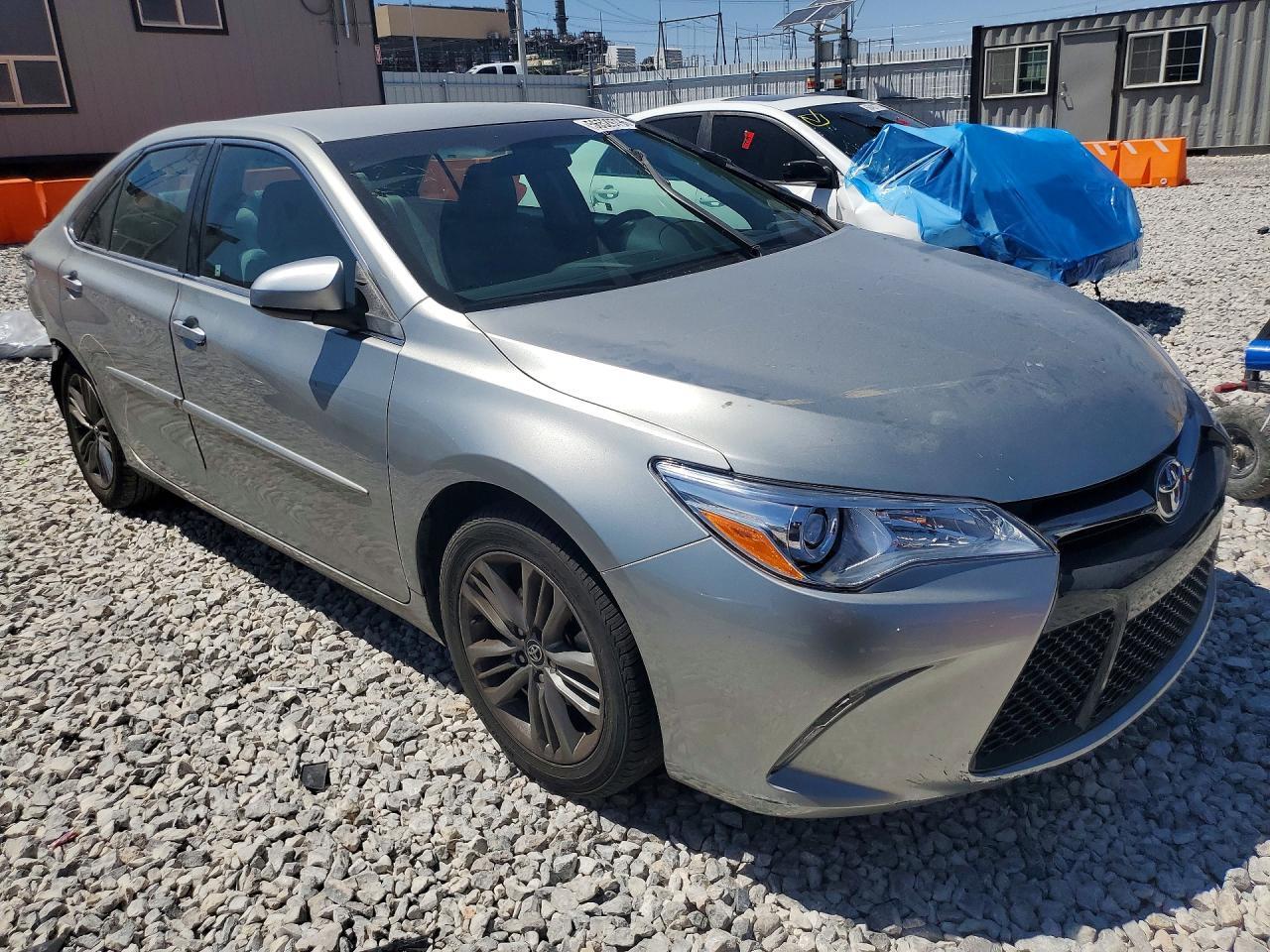 2015 Toyota Camry Se - Фото 4