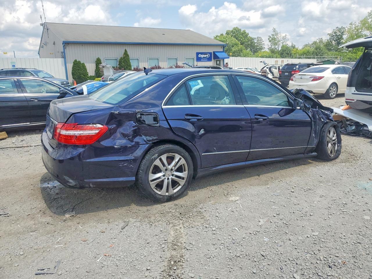 2010 Mercedes-Benz E 350 4Matic - Фото 3
