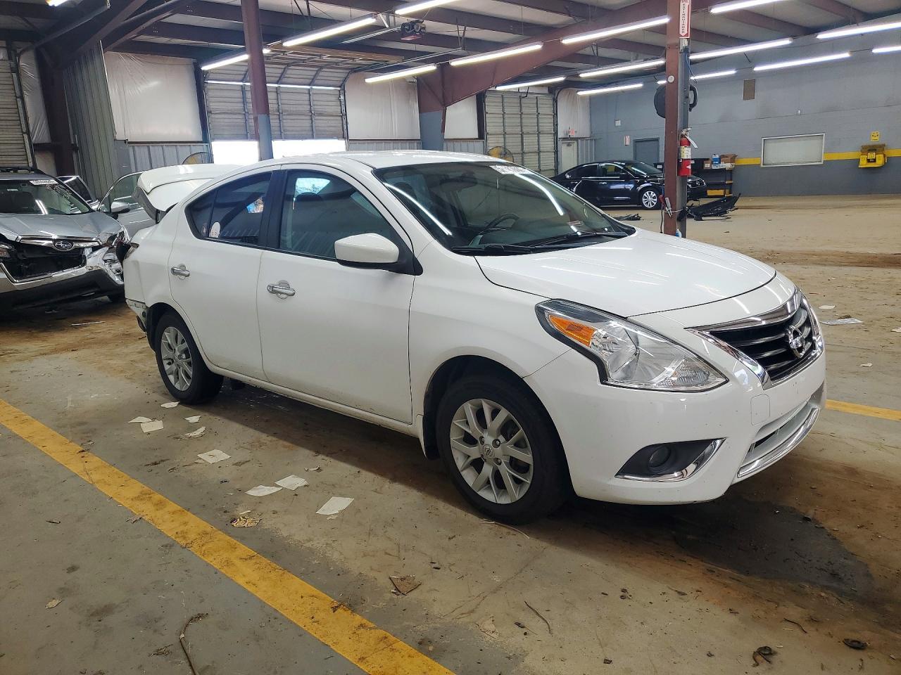 2018 Nissan Versa Sv - Фото 4