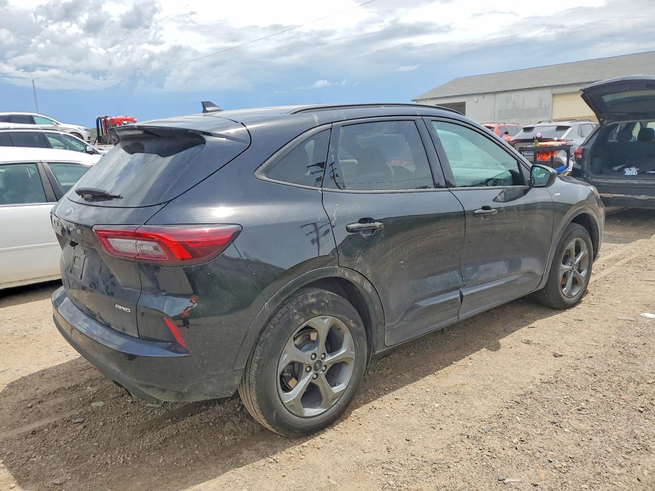 2024 Ford Escape St Line - Image 3