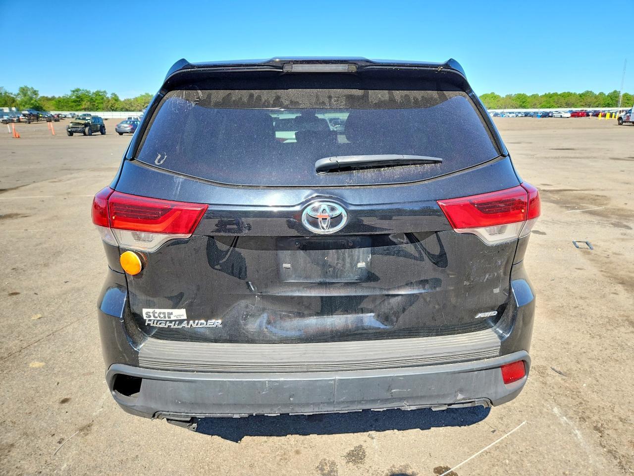2017 Toyota Highlander Le - Фото 6