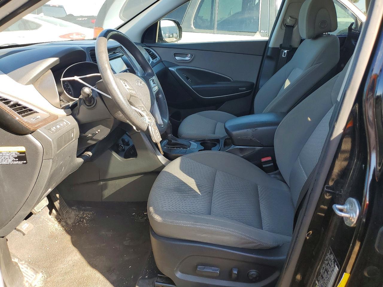 2017 Hyundai Santa Fe Se - Image 7