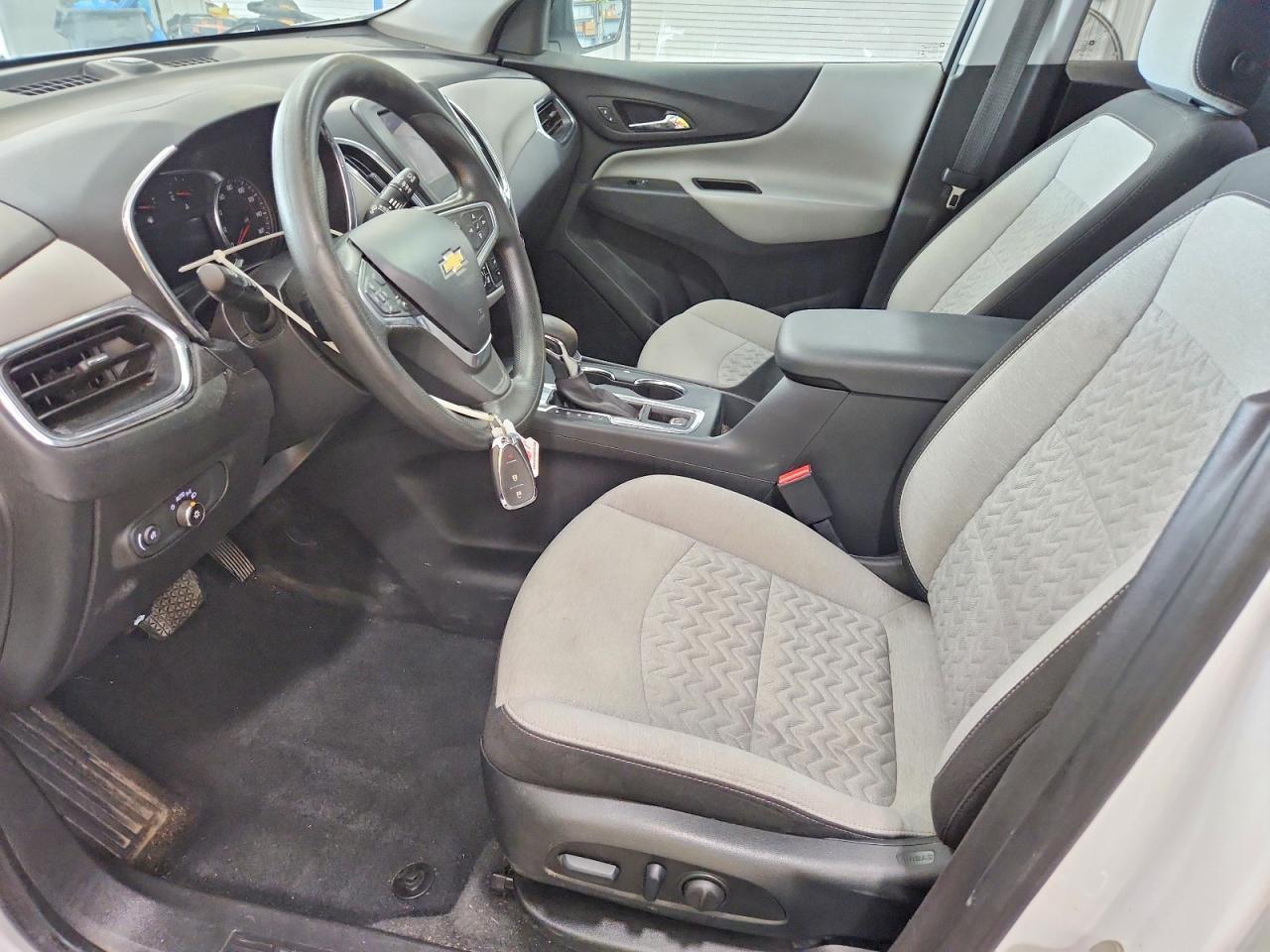 2023 Chevrolet Equinox Ls - Image 7