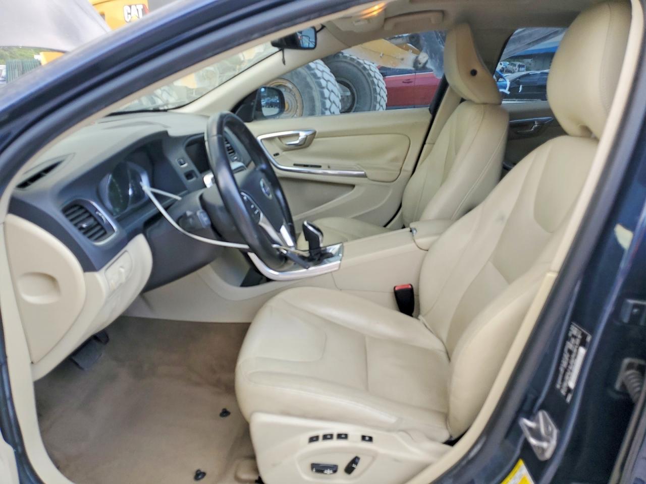 2015 Volvo S60 Platinum - Image 7