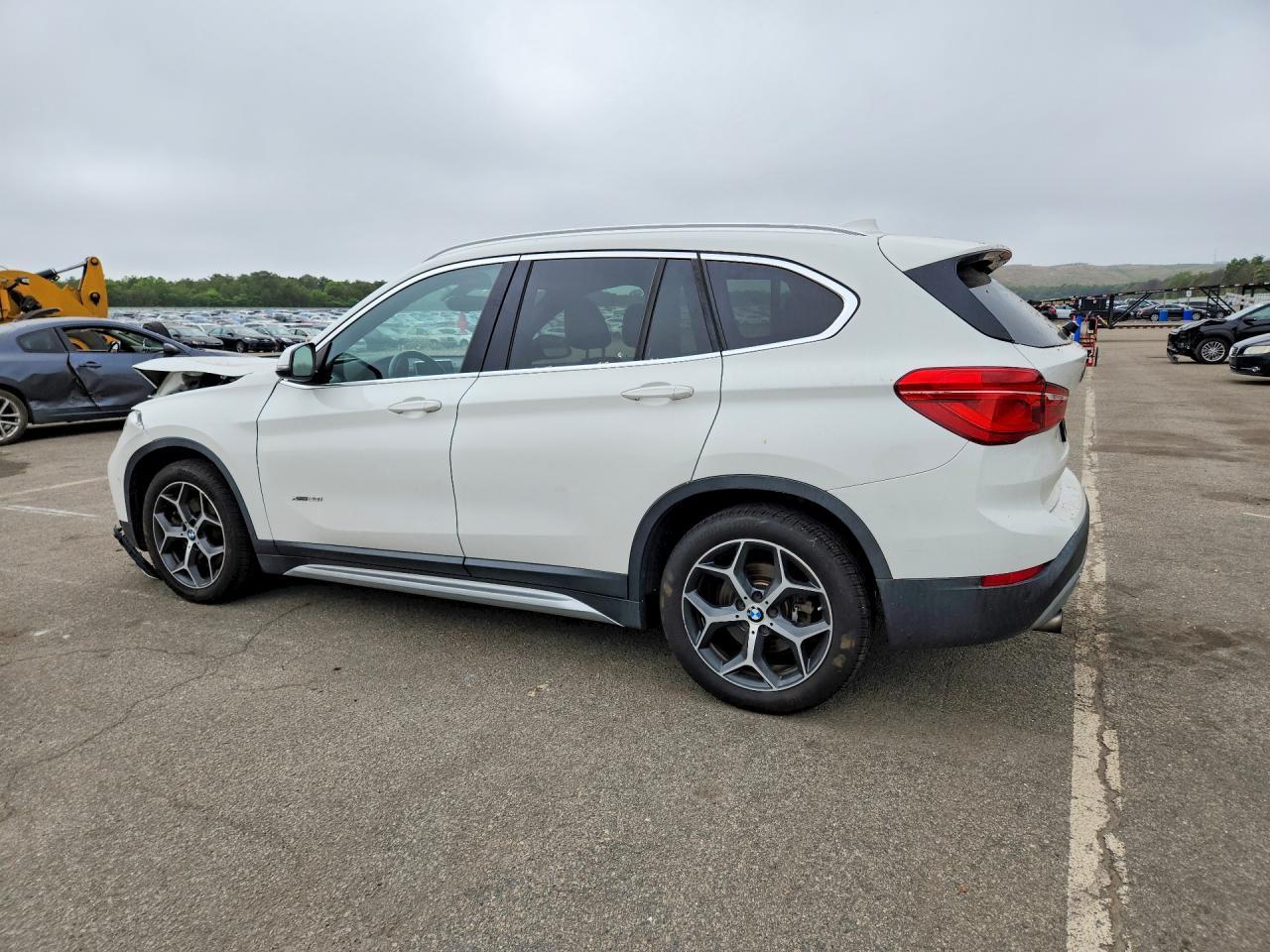 2016 BMW X1 xDrive28I - Фото 2