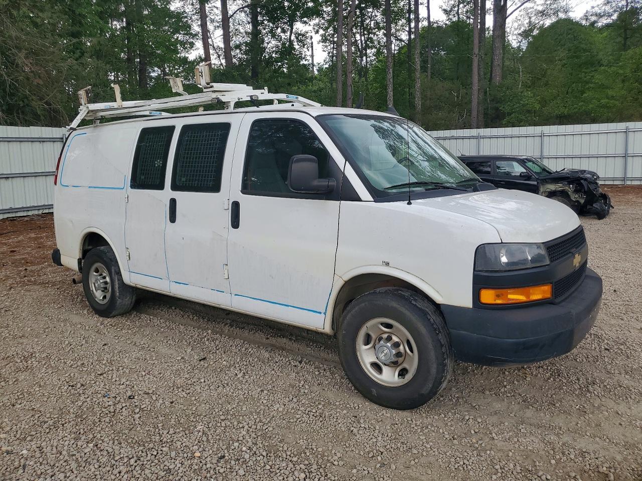 2018 Chevrolet Express G2500 - Image 4