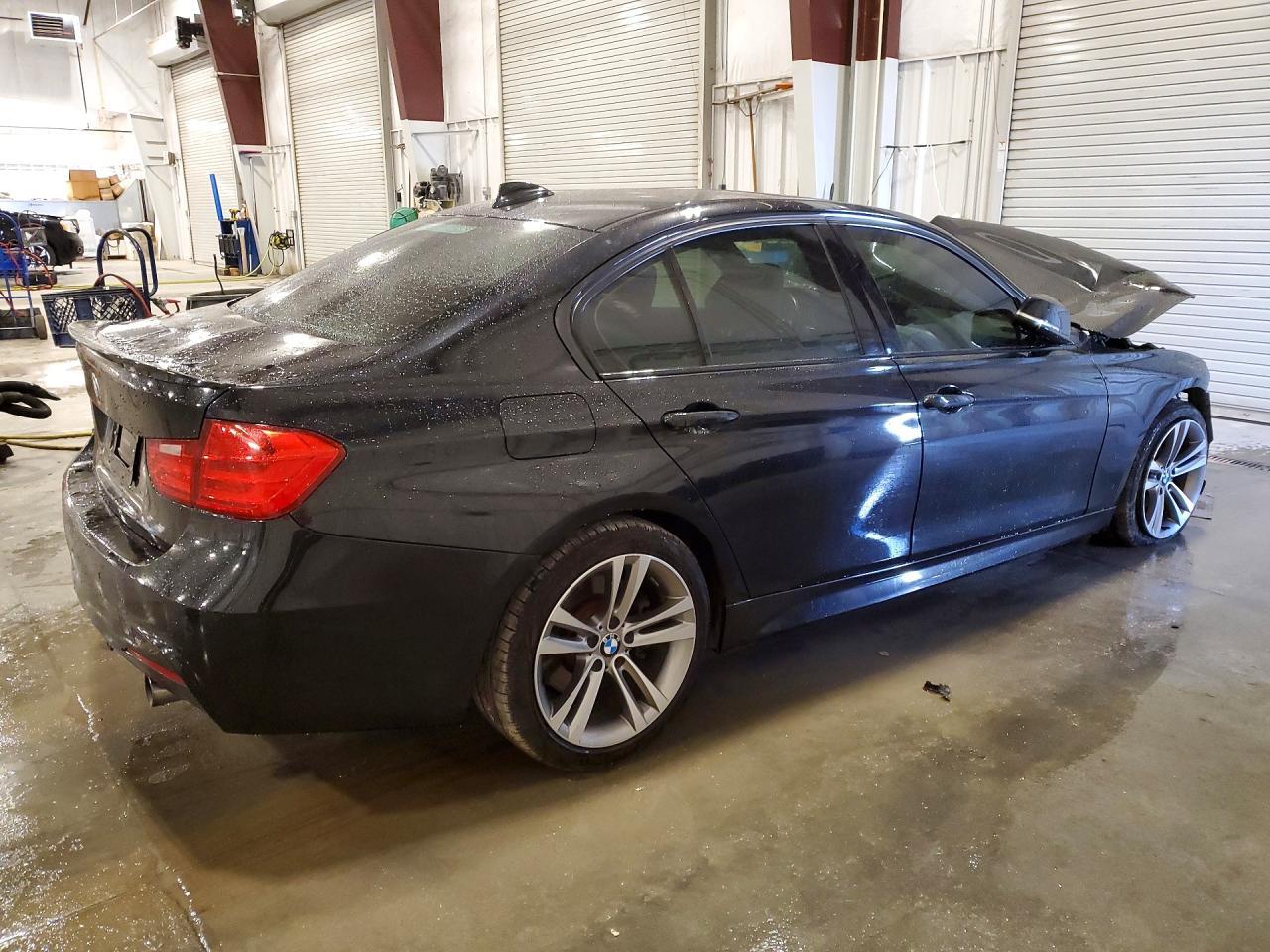 2013 BMW 335 Xi - Фото 3
