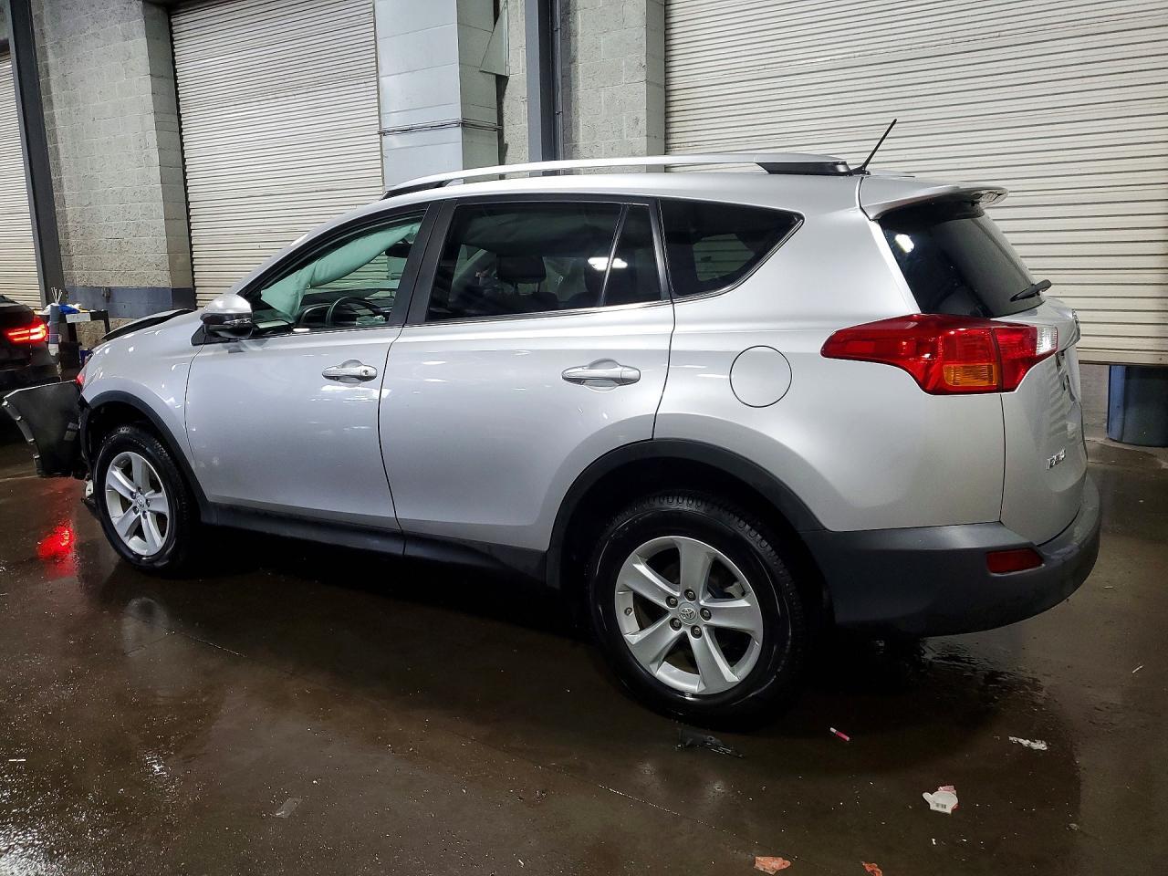 2014 Toyota Rav4 Xle - Image 2