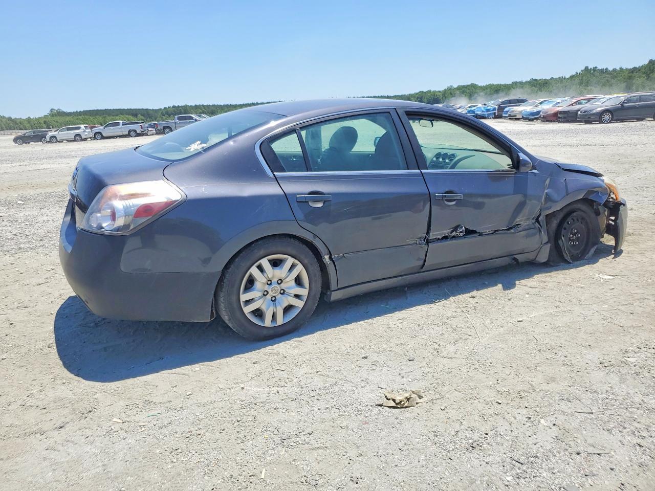 2010 Nissan Altima 2.5 - Фото 3