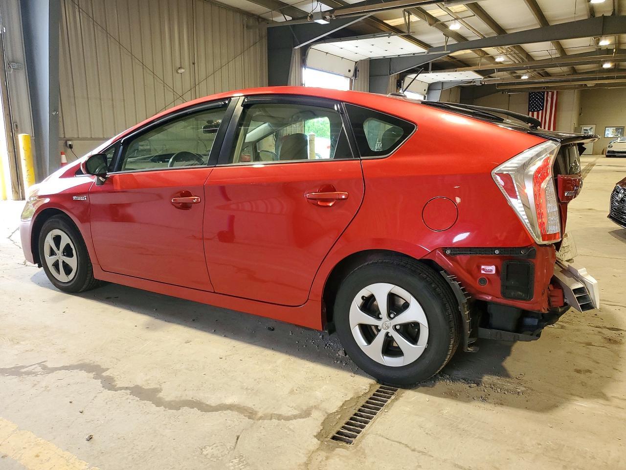 2013 Toyota Prius Three - Image 2