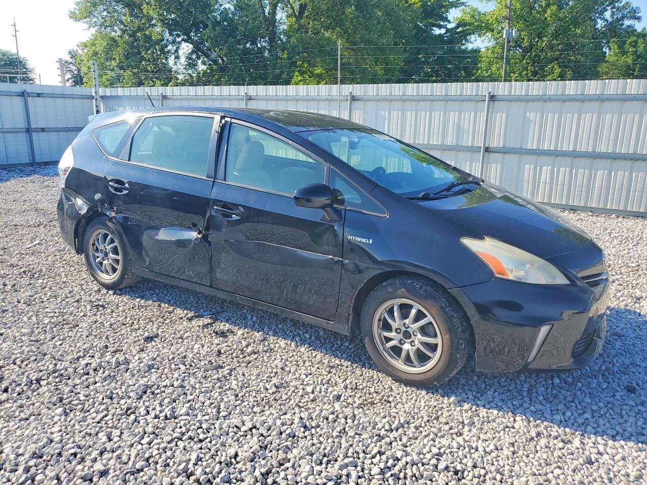 2013 Toyota Prius V Three - Фото 4